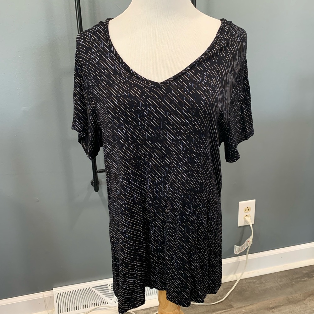 Black short sleeve XL